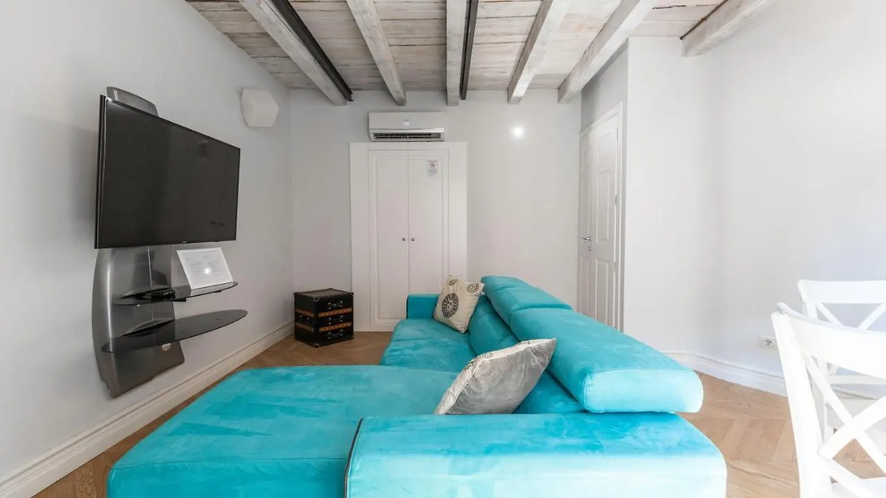 Italianway - Meravigli 18 Milano Daire